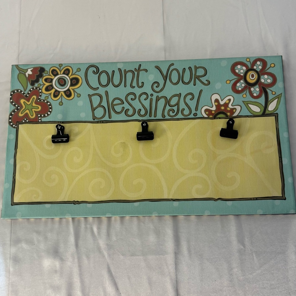 Floral 'Count Your Blessings' Wall Decor Three Clip Frame Board Floral Polka Dot